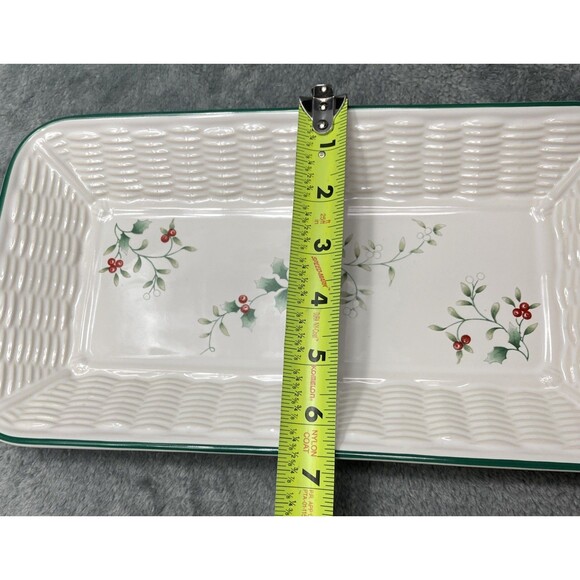 Pfaltzgraff Winterberry Basketweave Christmas Bread Tray Appetizer Dish Holiday - Picture 8 of 10